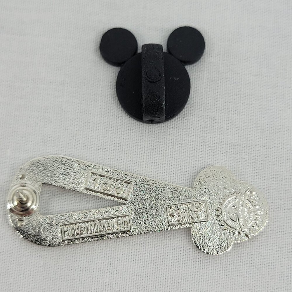 DISNEY Pin Trading ~ Cast Member Black Lanyard 1/5 ~ 2010 ~ Hidden Mickey ~ 002 - Picture 5 of 8